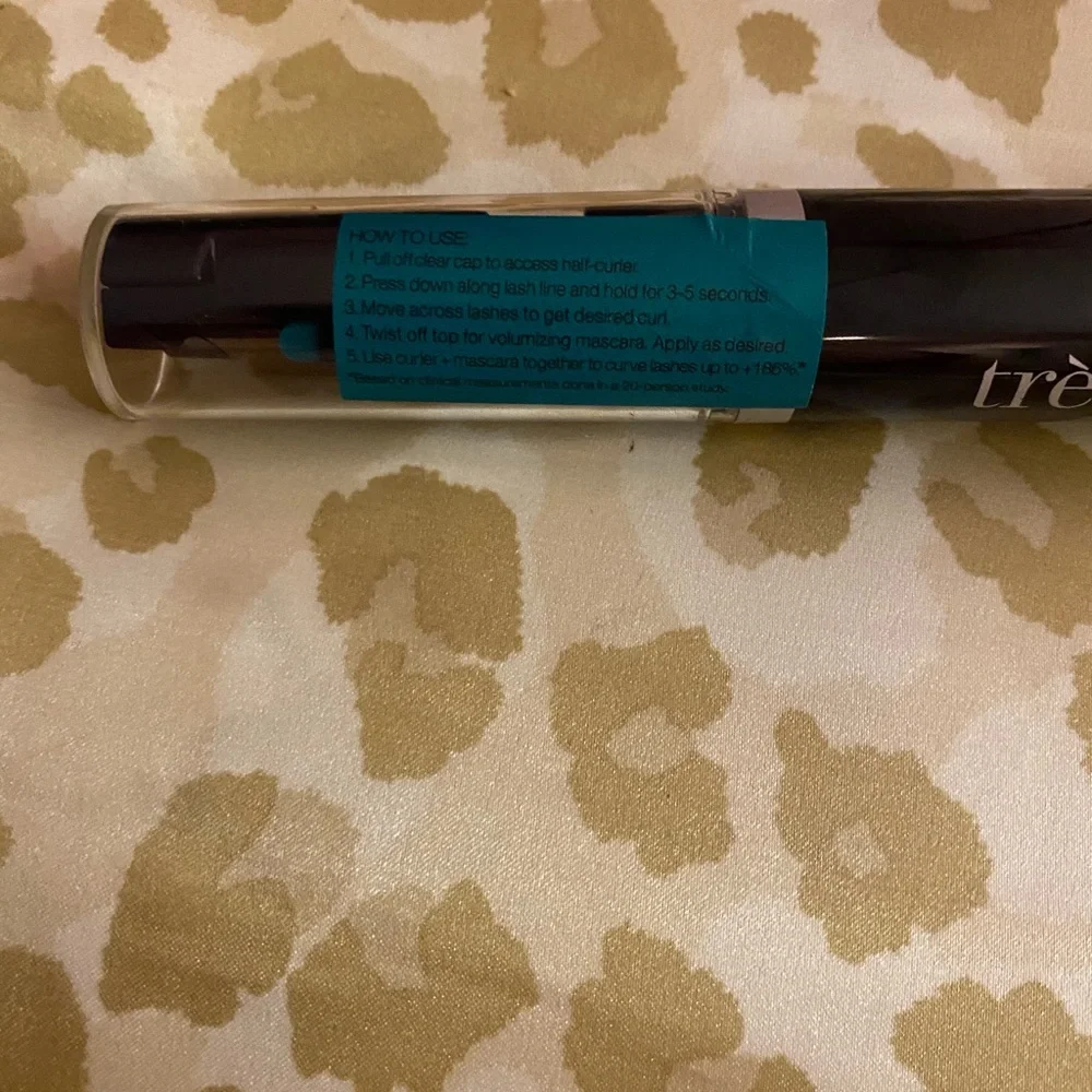 Trestique Good Vibes Mascara ( icelandic Black) with built in curler